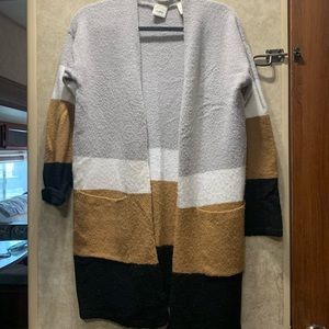 Daytrip Color Black Cardigan